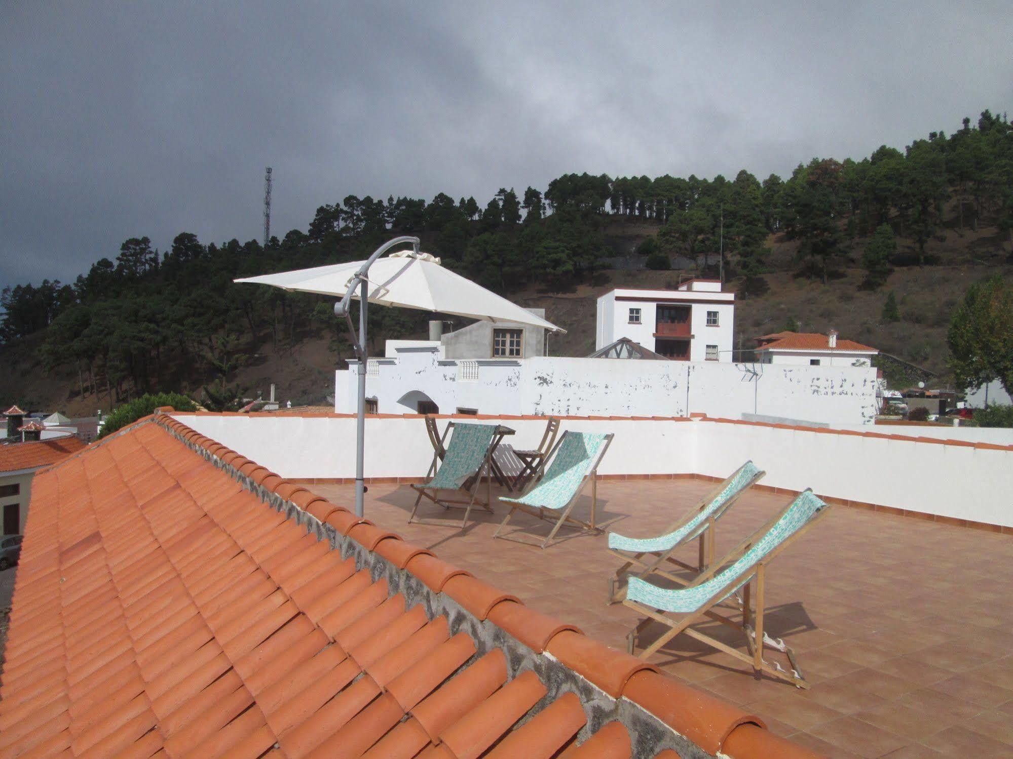 La Palma Hostel By Pension Central ฟูเอนกาลิเอนเต เด ลา ปาลมา ภายนอก รูปภาพ